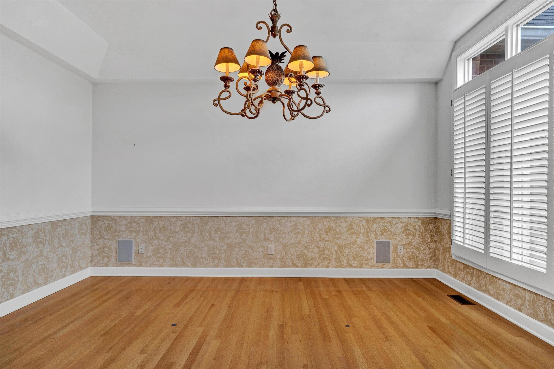 561 Ashley WAY - Photo 13