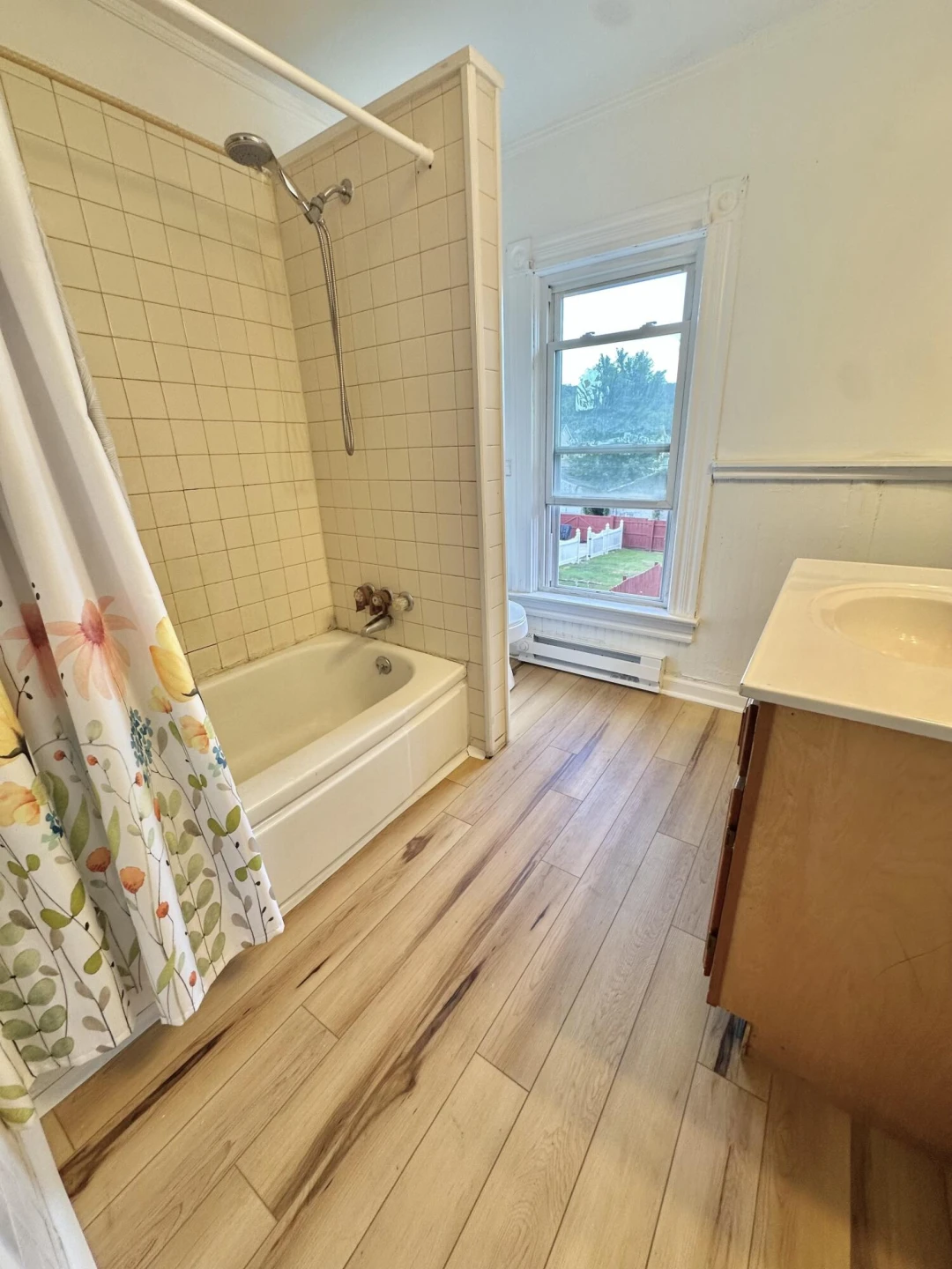 327 E Hawthorne ST - Photo 23