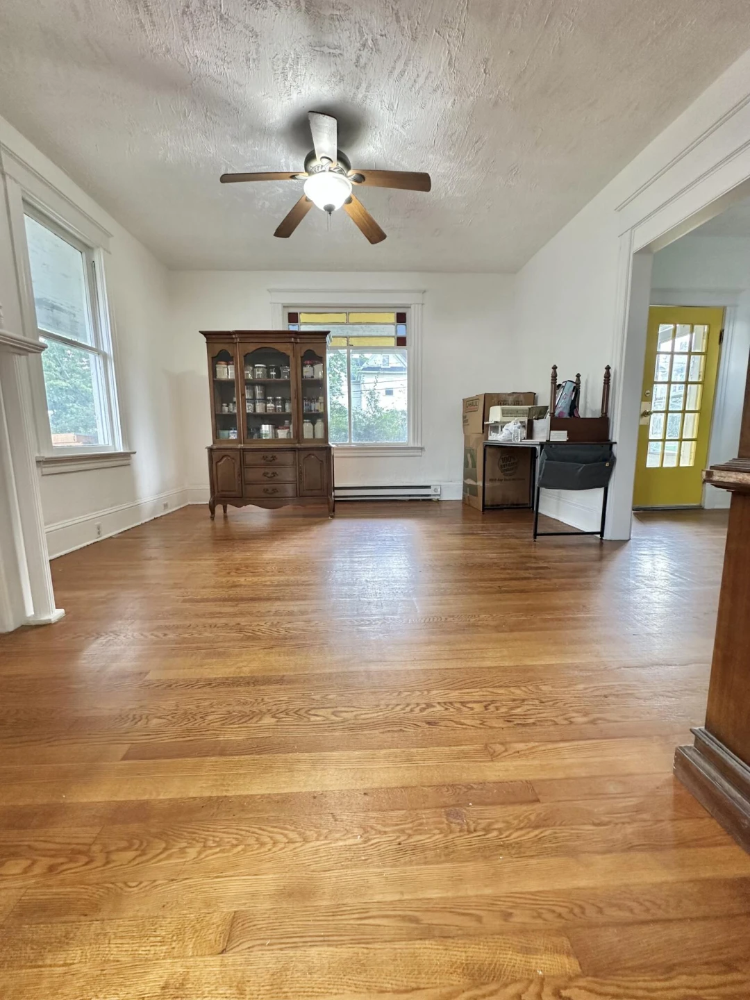 327 E Hawthorne ST - Photo 7
