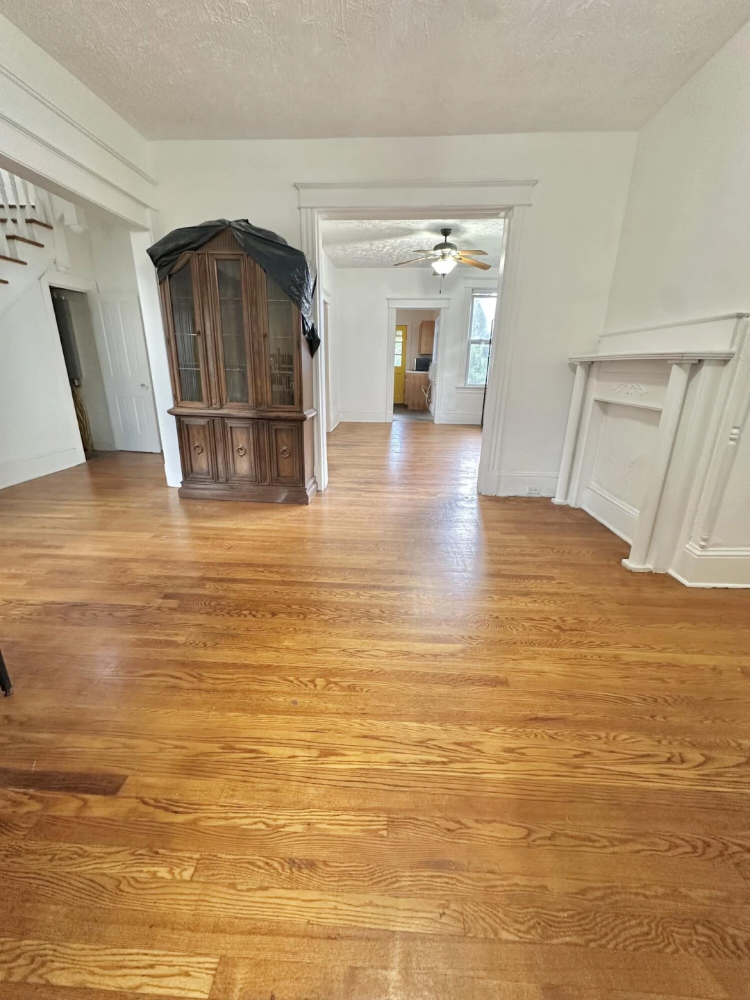 327 E Hawthorne ST - Photo 9