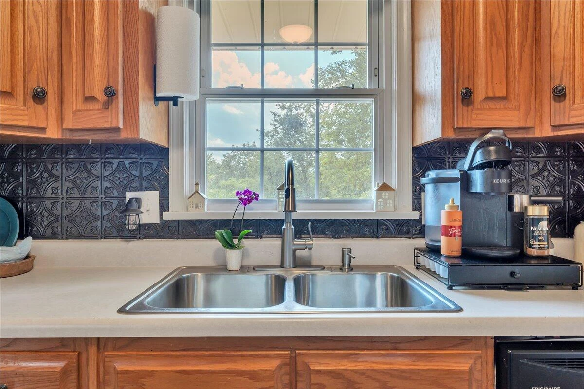 3077 Woodway RD - Photo 13