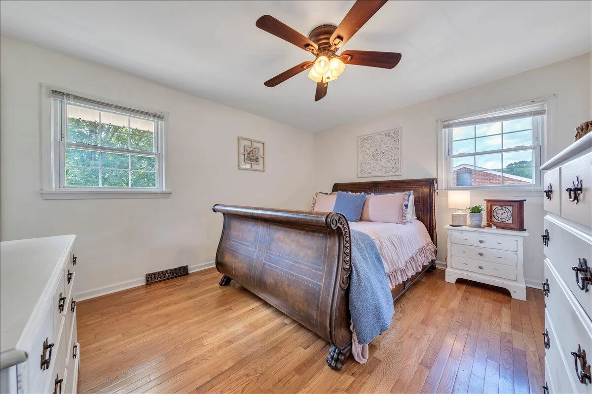 3077 Woodway RD - Photo 19