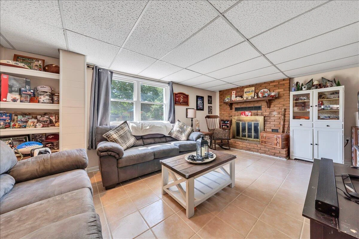 3077 Woodway RD - Photo 23