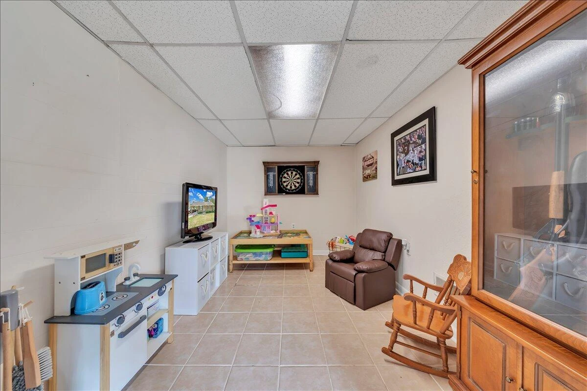 3077 Woodway RD - Photo 26