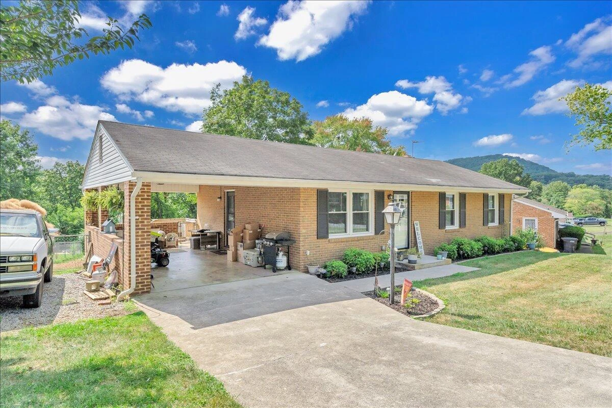 3077 Woodway RD - Photo 34