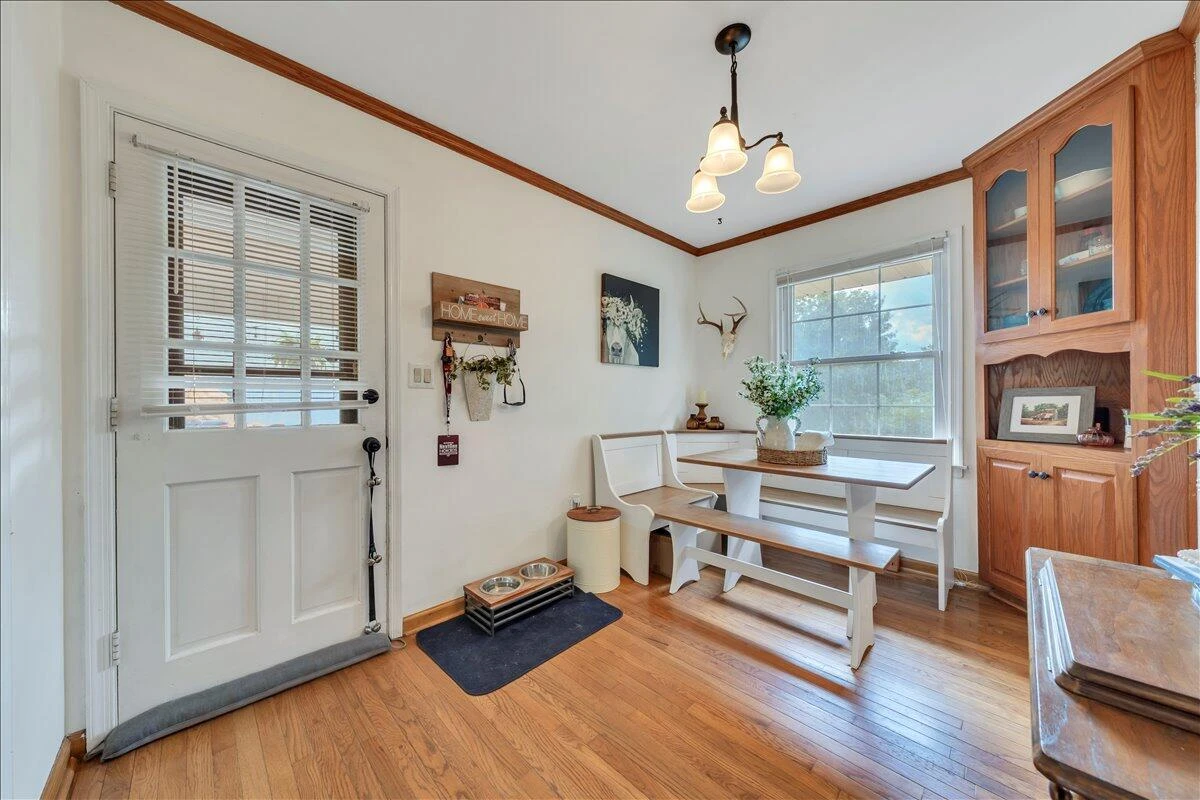 3077 Woodway RD - Photo 8
