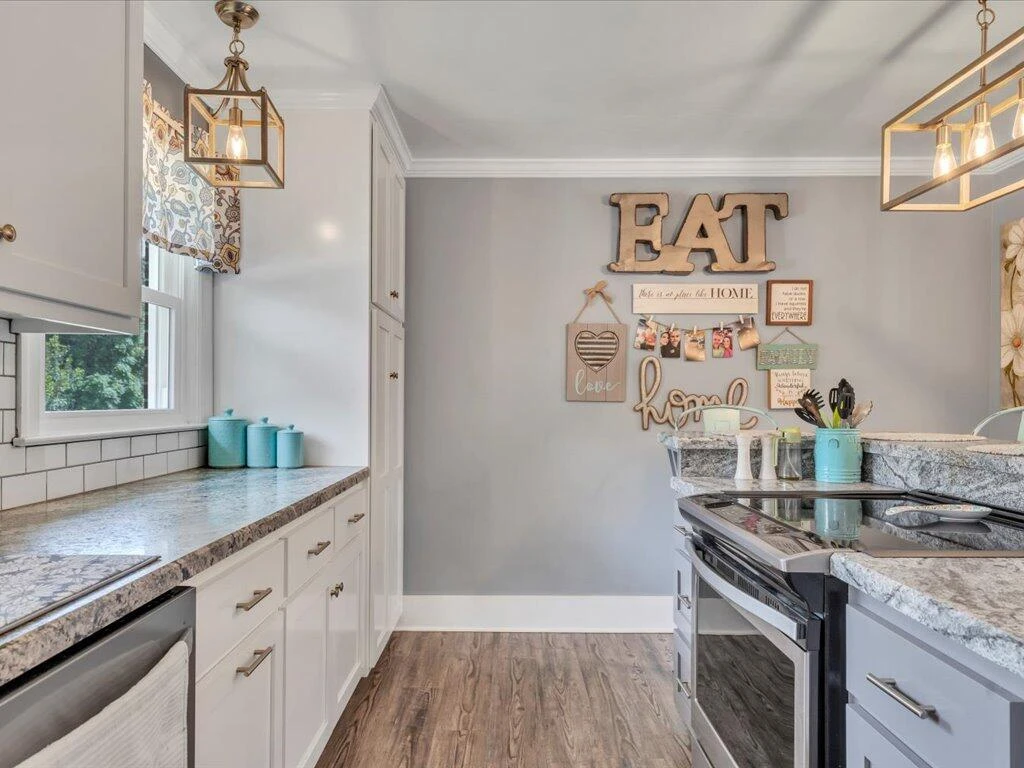 185 Montview AVE - Photo 10
