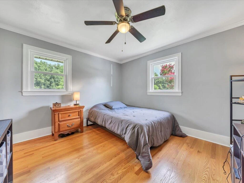 185 Montview AVE - Photo 16