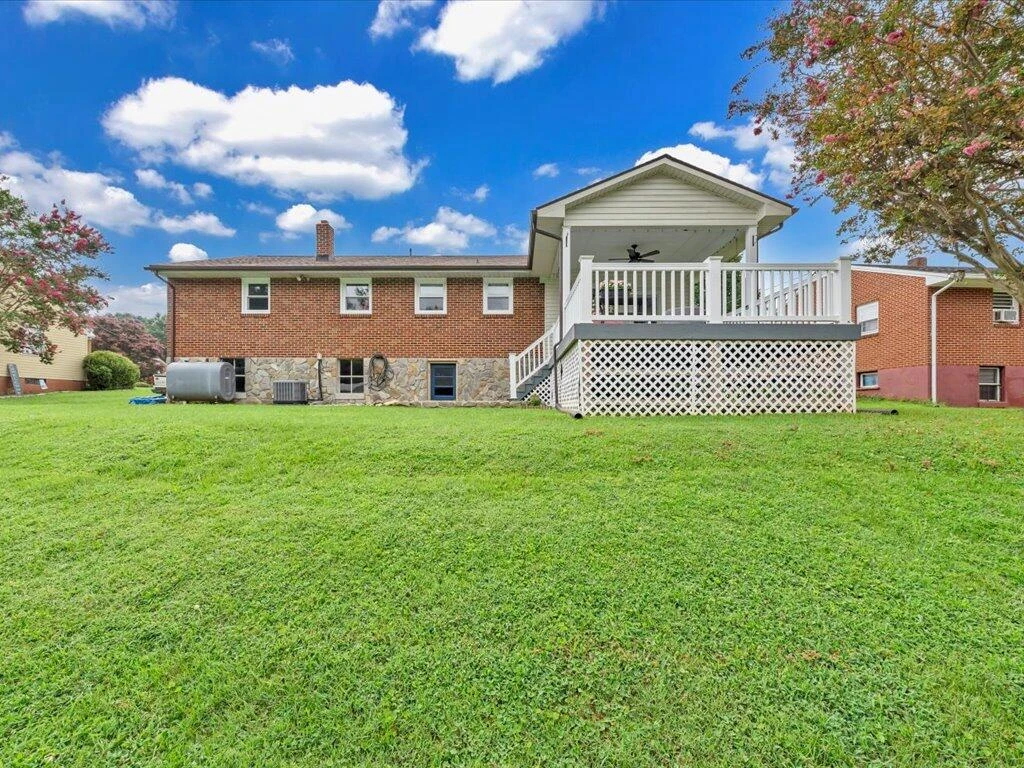 185 Montview AVE - Photo 38