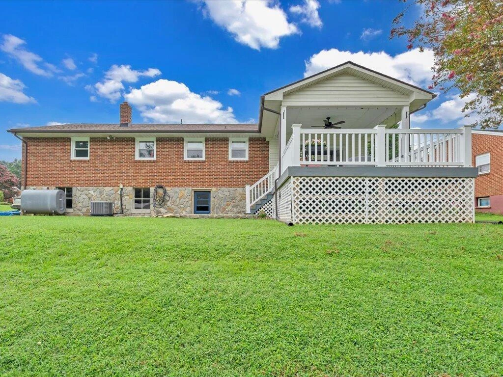 185 Montview AVE - Photo 39