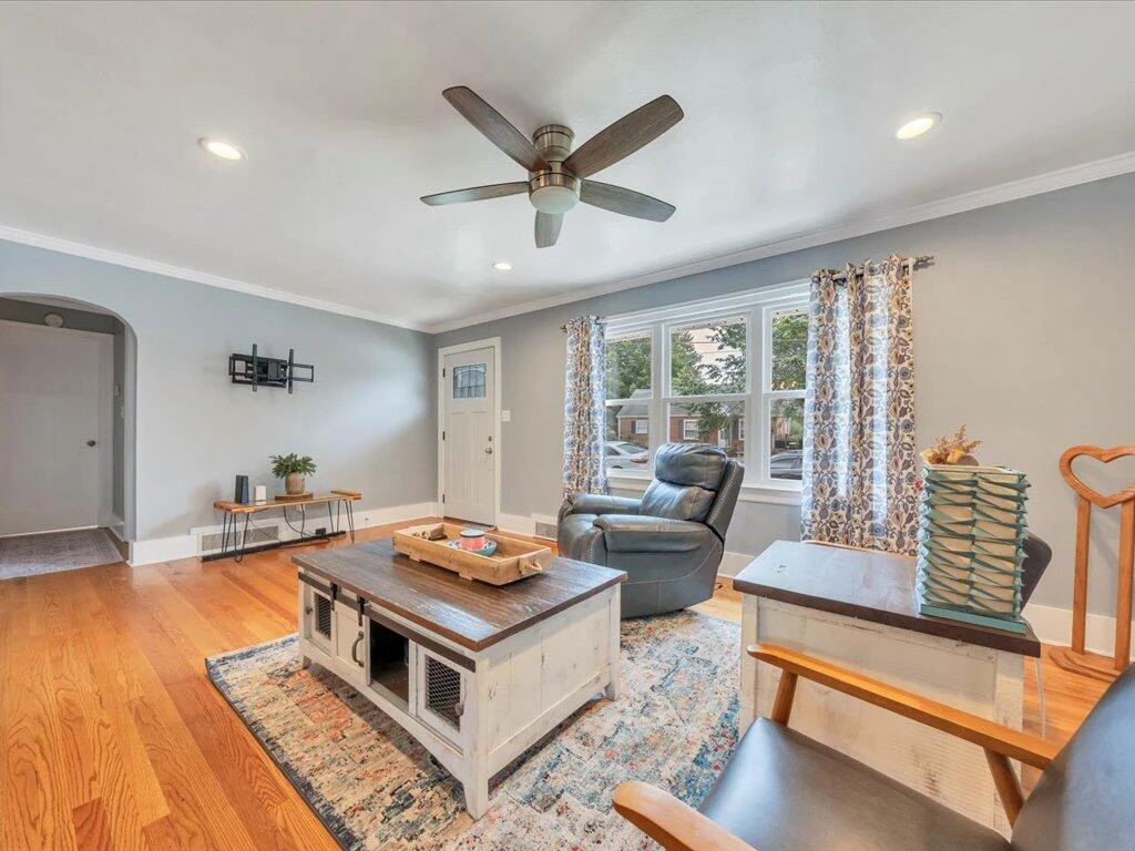 185 Montview AVE - Photo 5