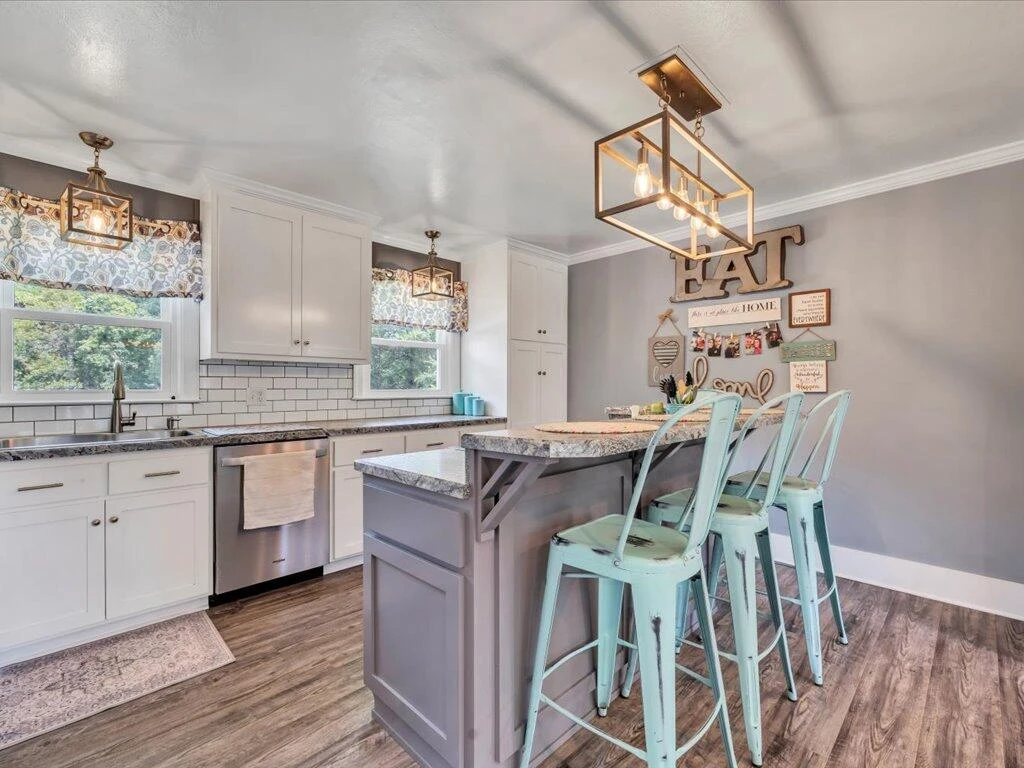 185 Montview AVE - Photo 8