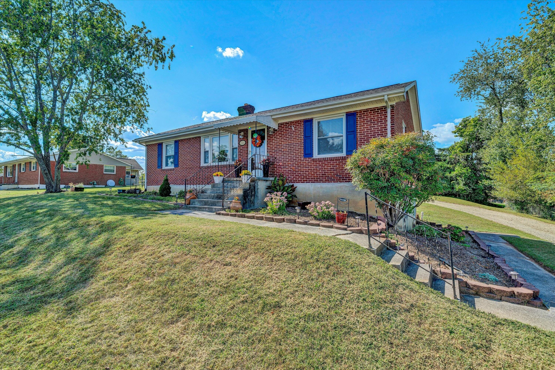 1121 Nover AVE - Photo 2