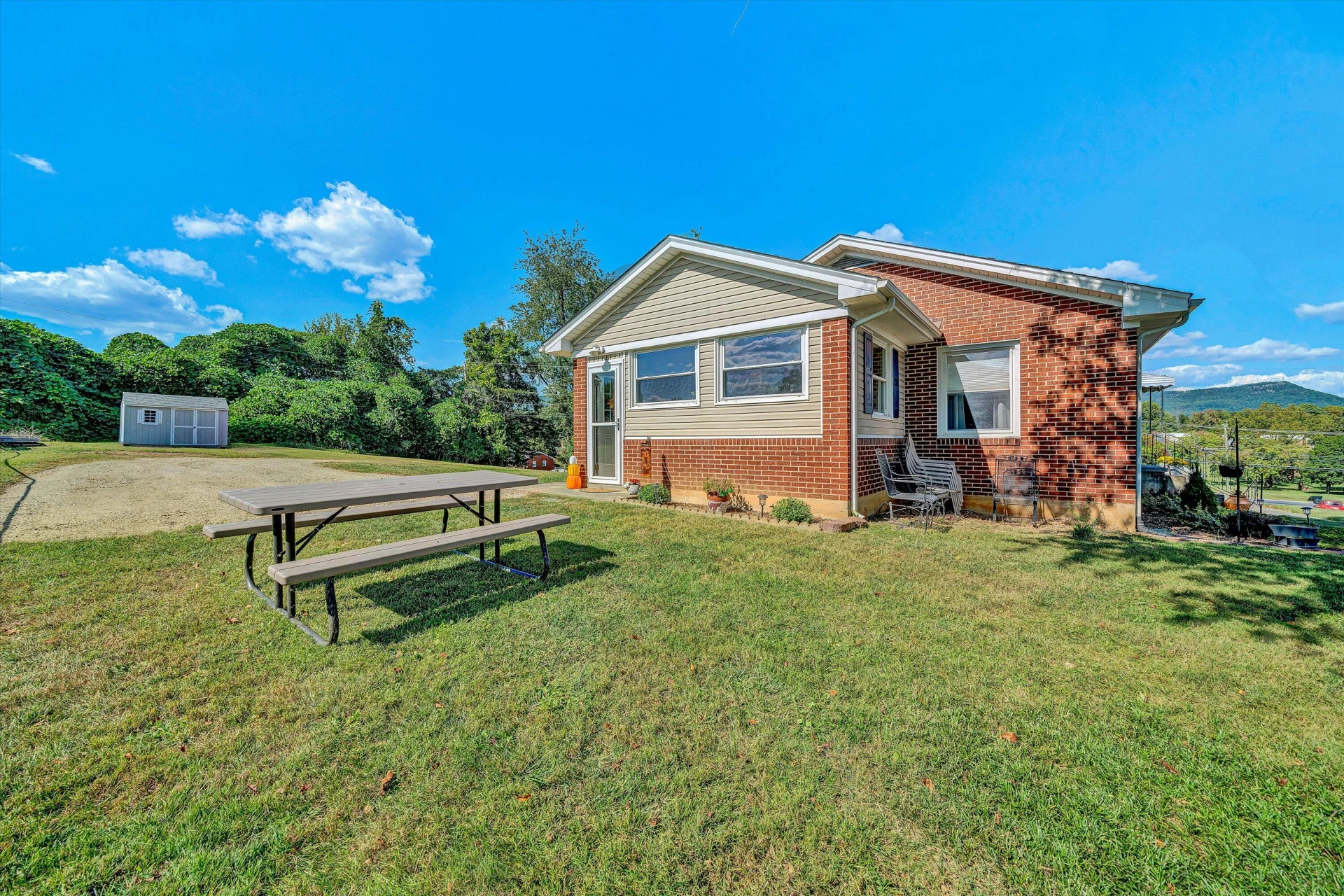 1121 Nover AVE - Photo 27