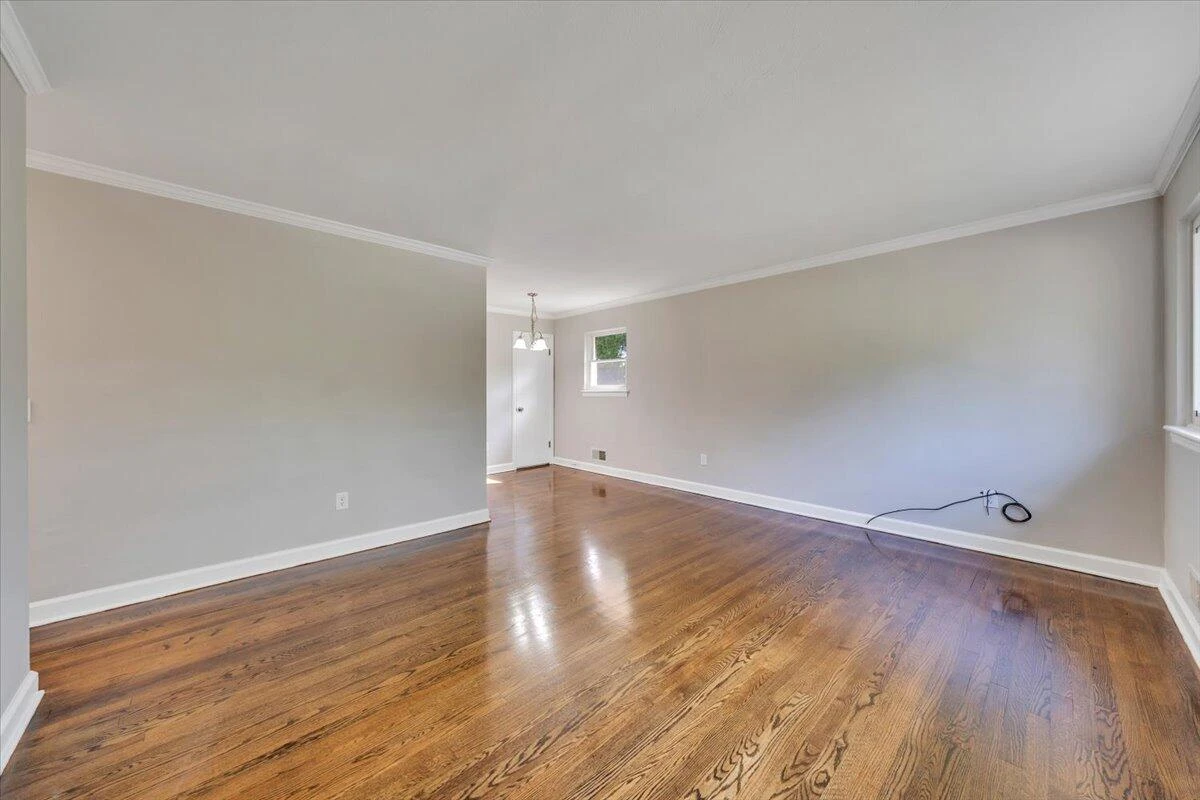 2413 Brambleton AVE SW - Photo 27