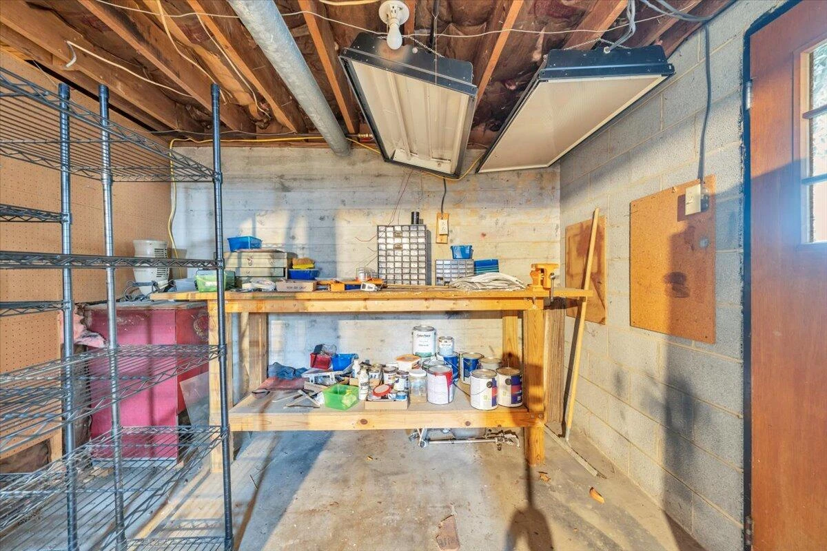 2413 Brambleton AVE SW - Photo 40