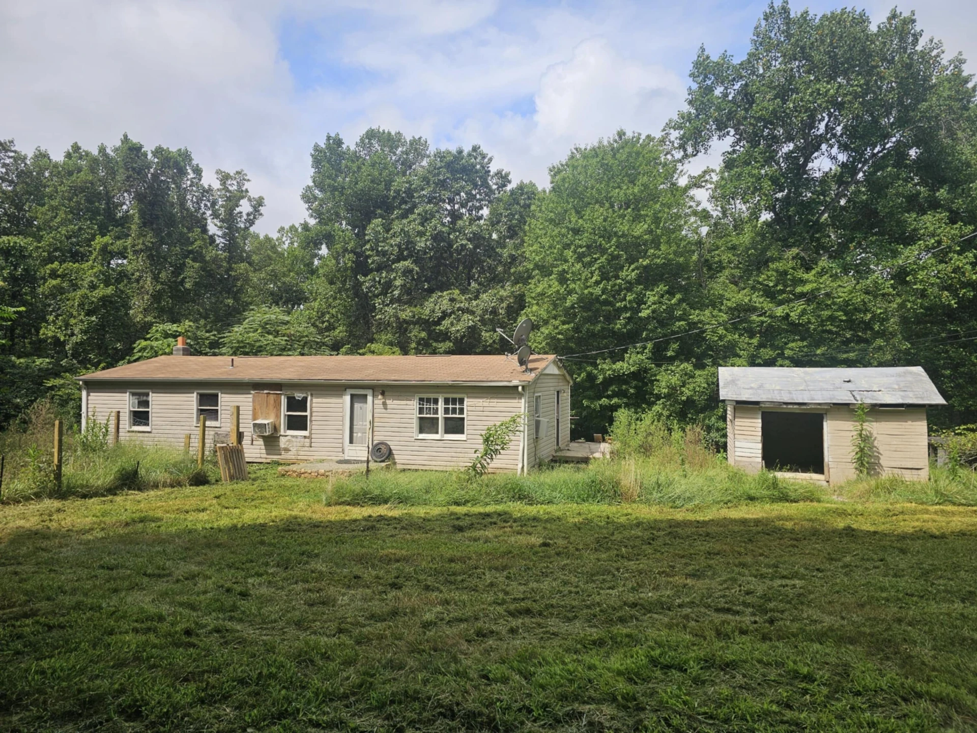 6685 FORK MOUNTAIN RD