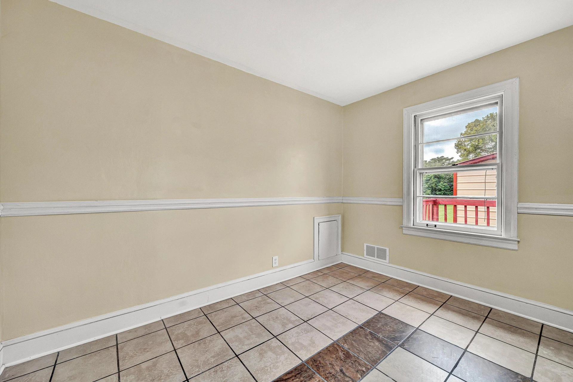 3725 Colonial AVE - Photo 10