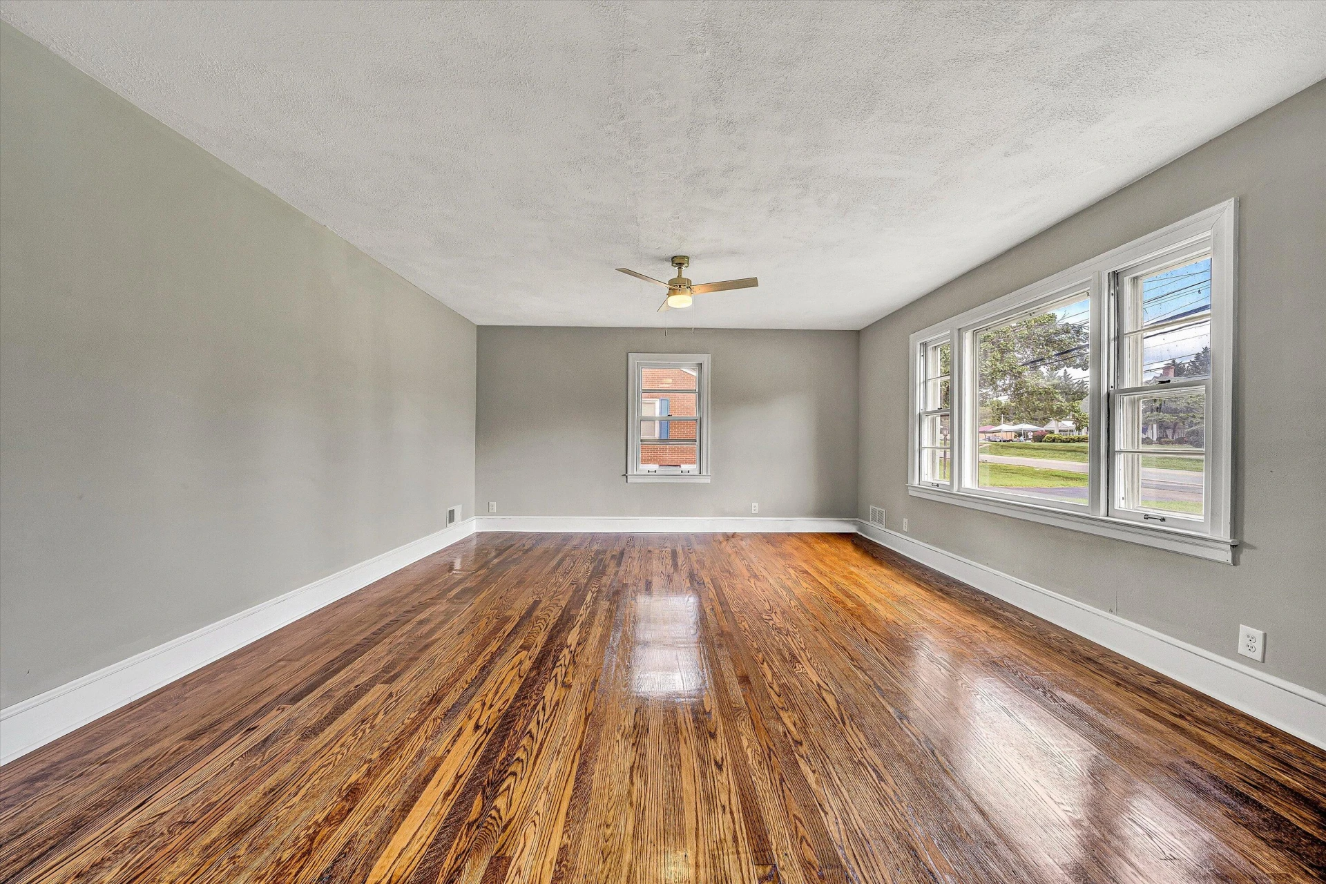 3725 Colonial AVE - Photo 5