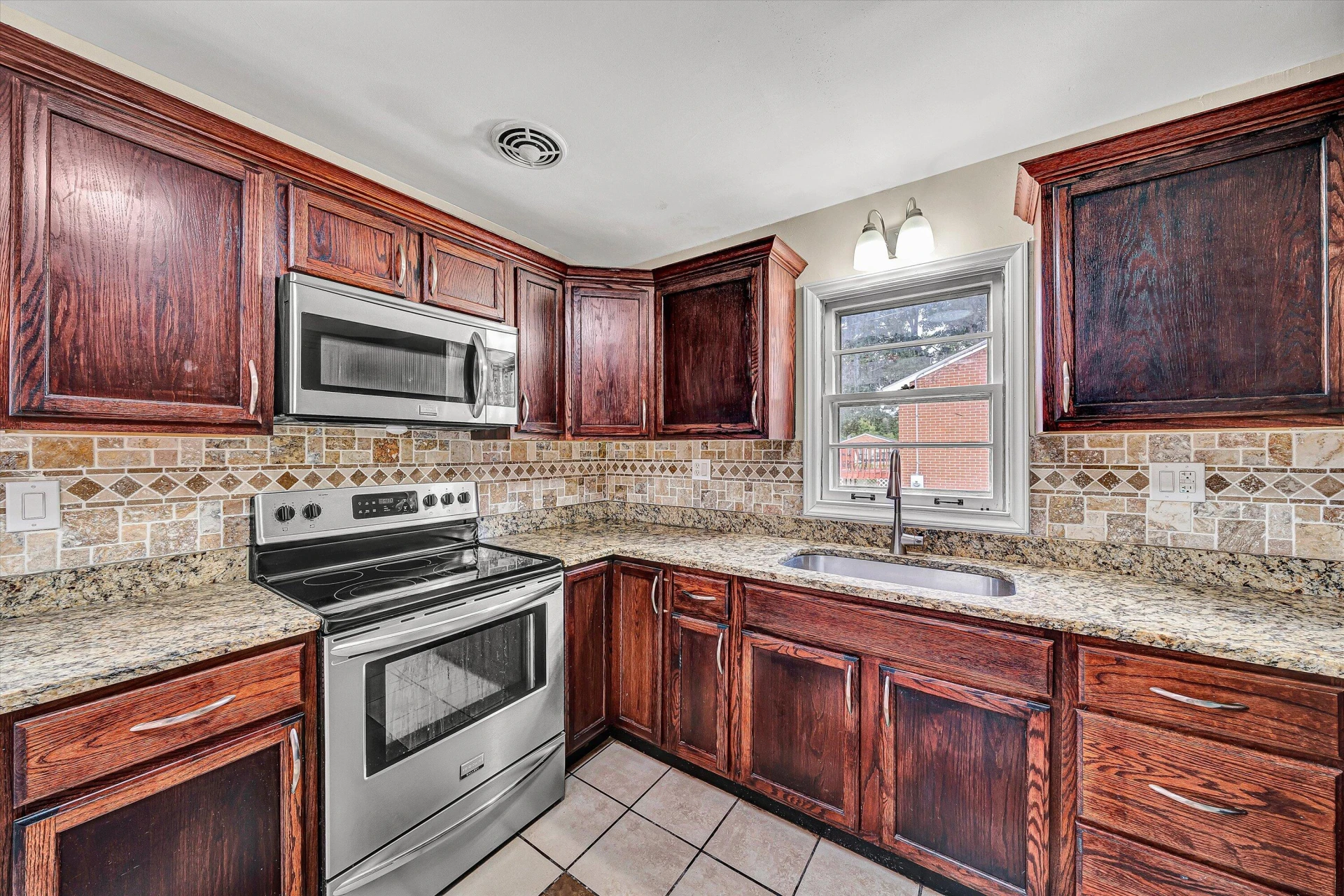 3725 Colonial AVE - Photo 8