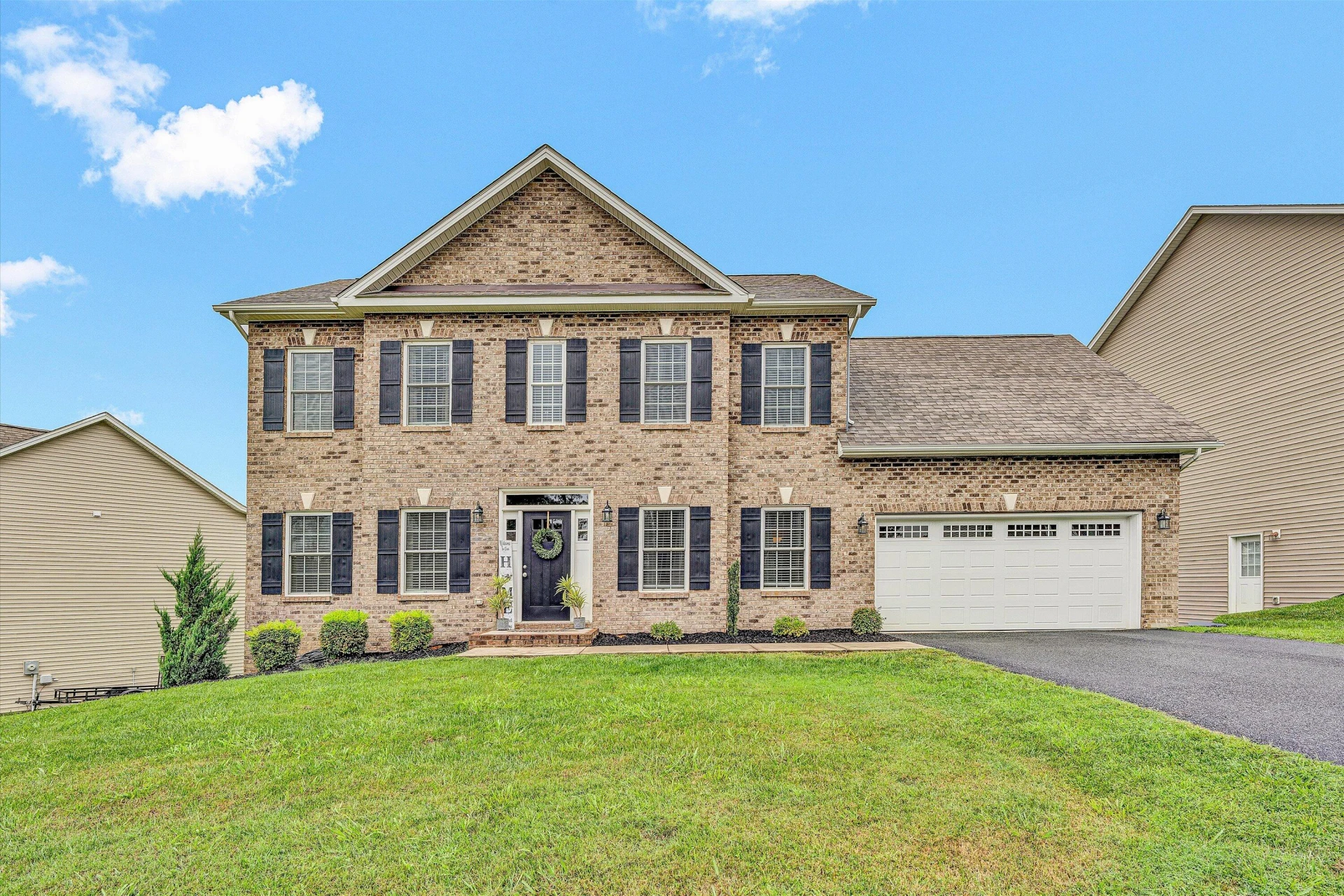 209 Edgemont DR