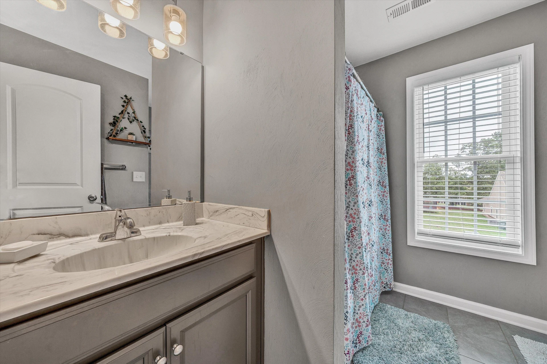 209 Edgemont DR - Photo 23