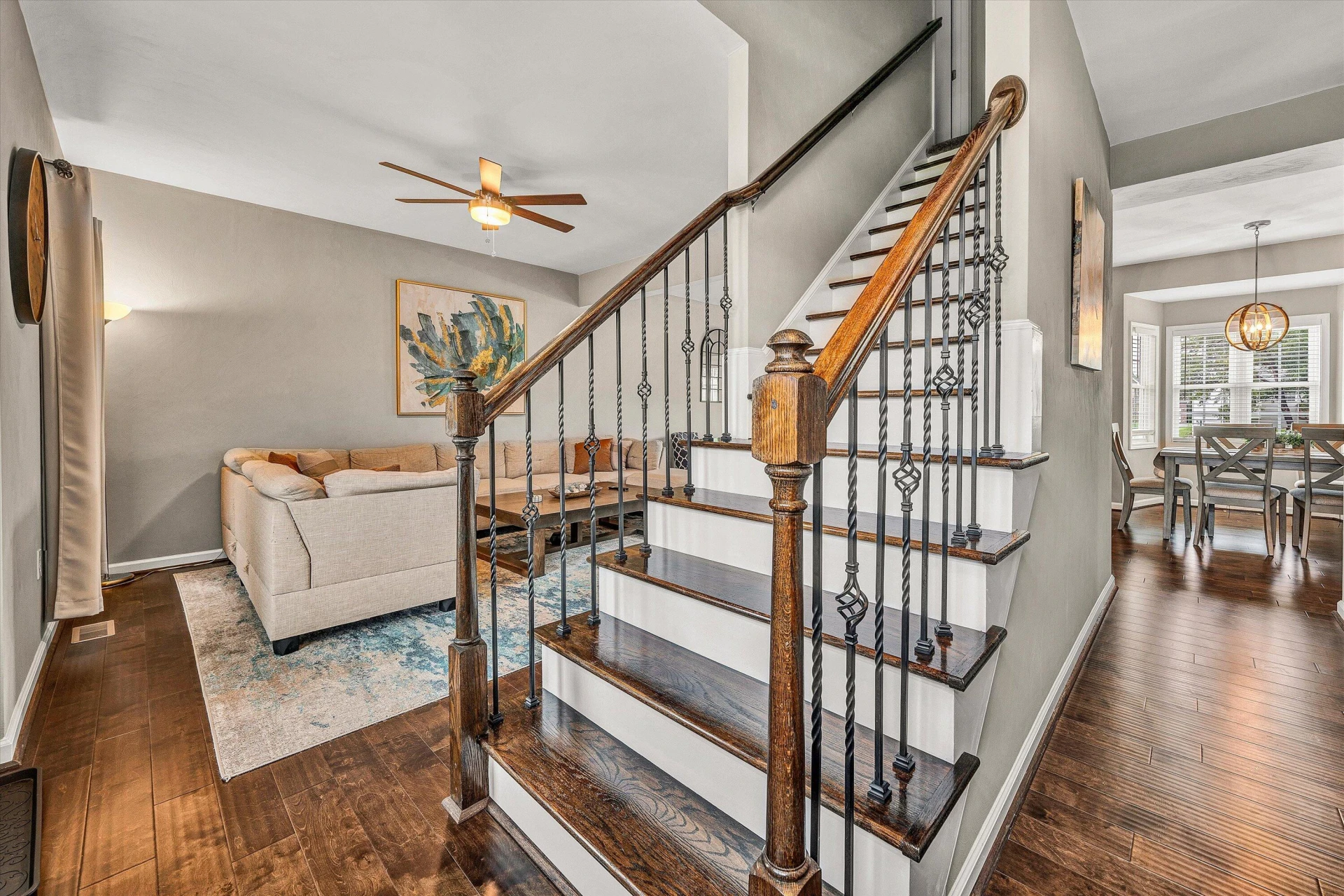 209 Edgemont DR - Photo 4