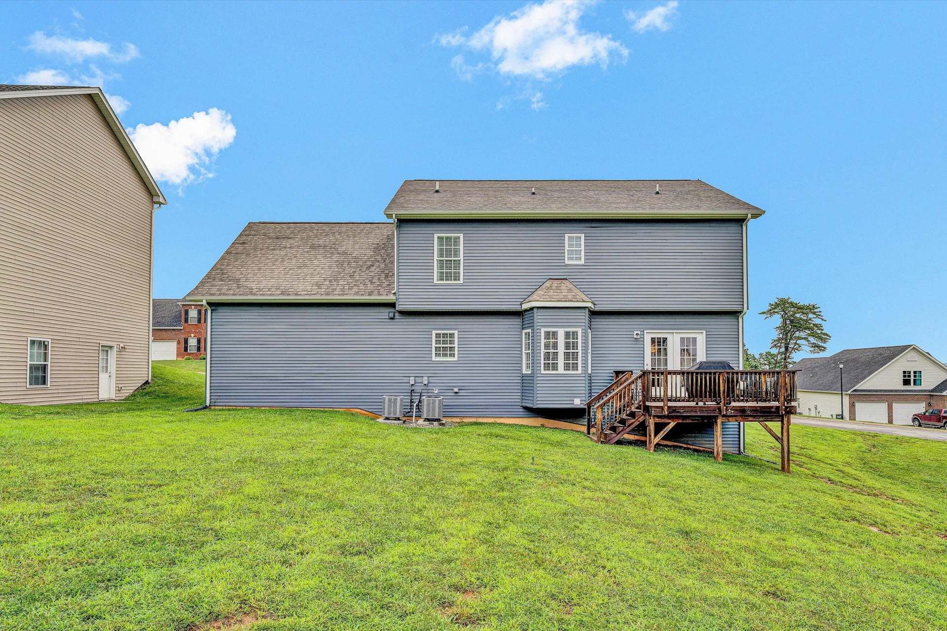 209 Edgemont DR - Photo 51