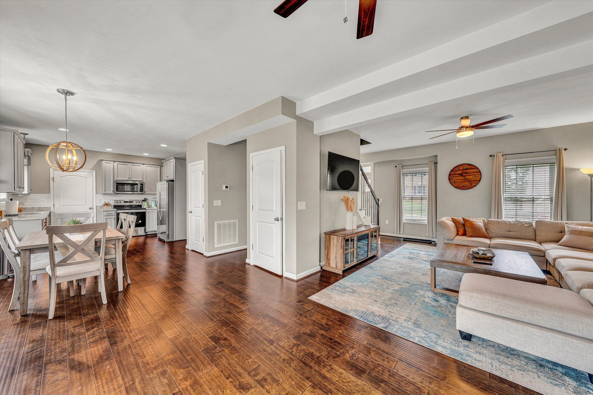 209 Edgemont DR - Photo 9