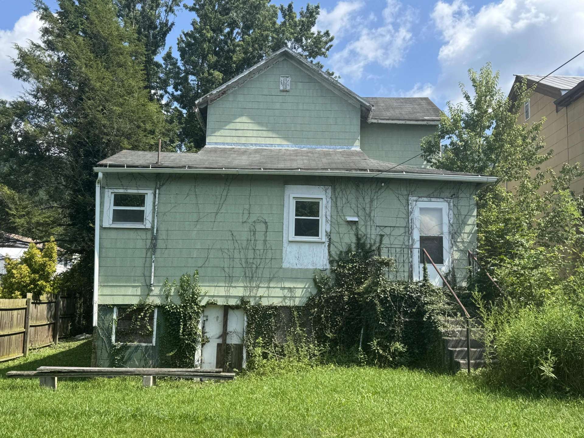 1114 Donovan ST - Photo 2