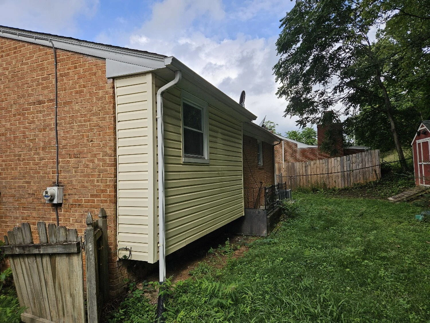 3432 Manassas DR - Photo 3