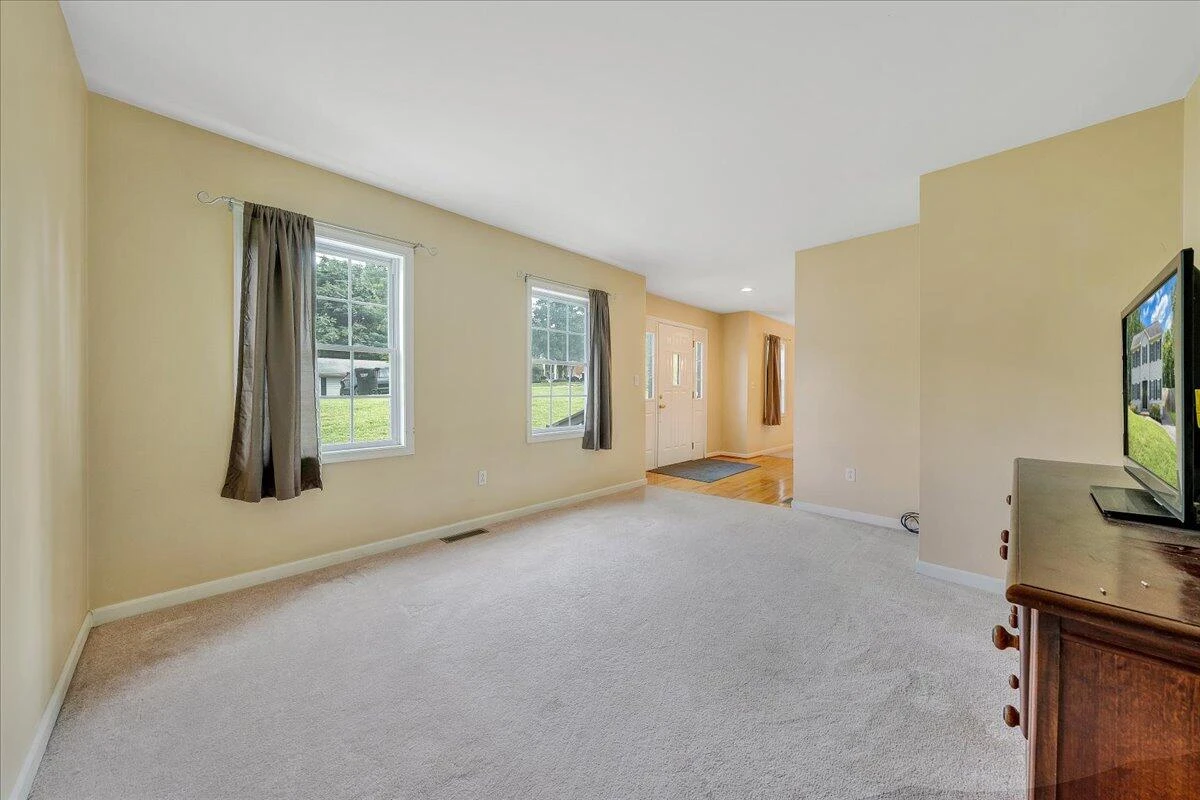 3341 Westmoreland DR - Photo 9