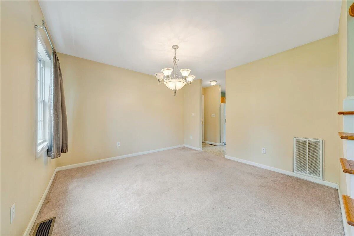 3341 Westmoreland DR - Photo 11