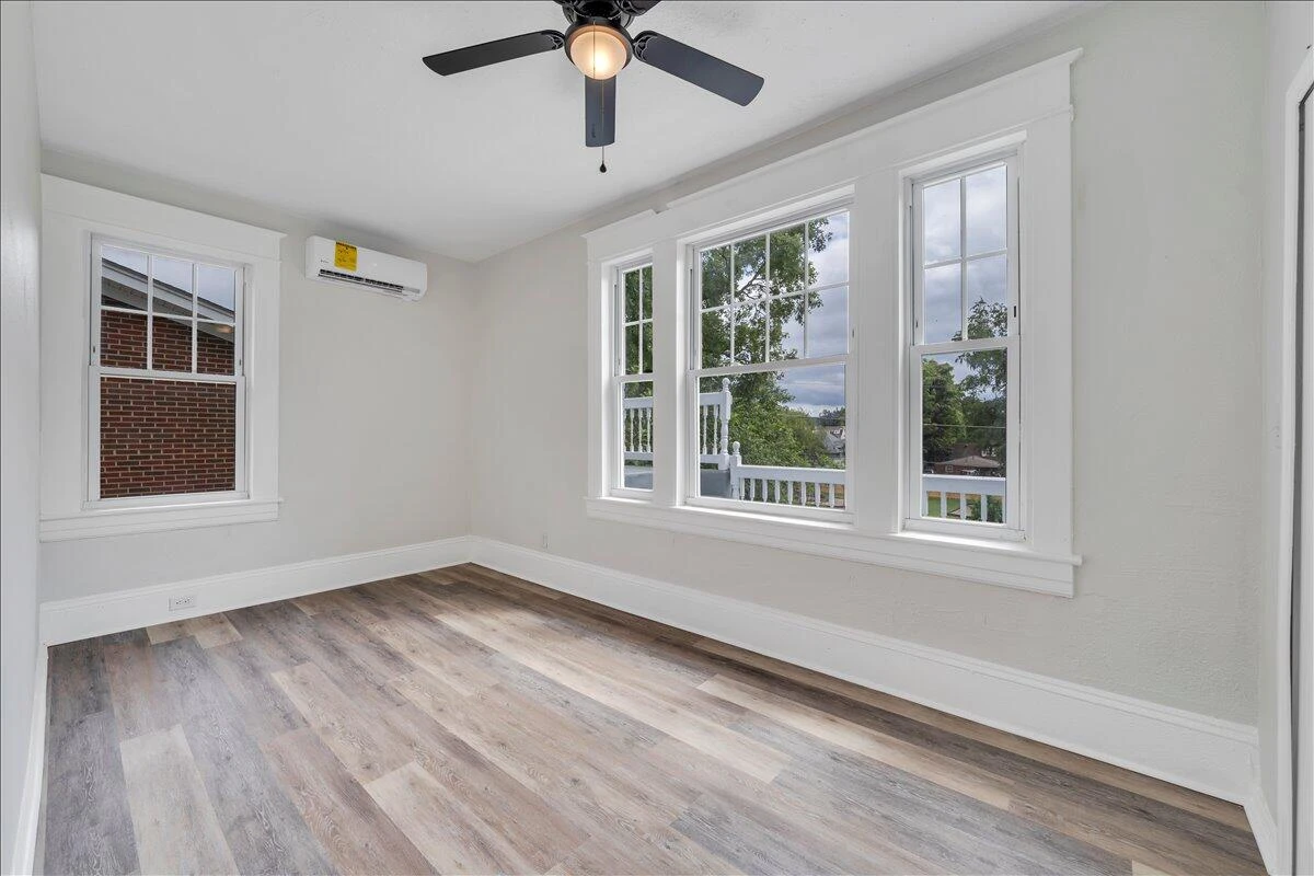 1131 Grayson AVE NW - Photo 13