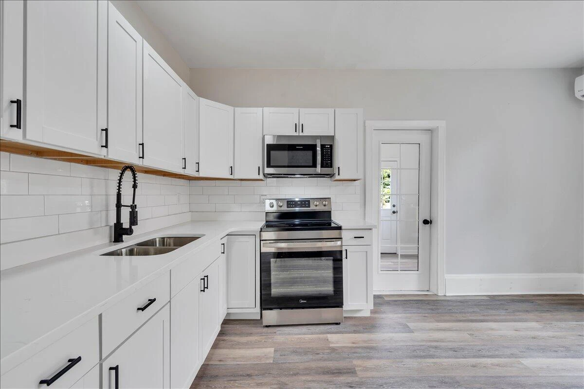 1131 Grayson AVE NW - Photo 17