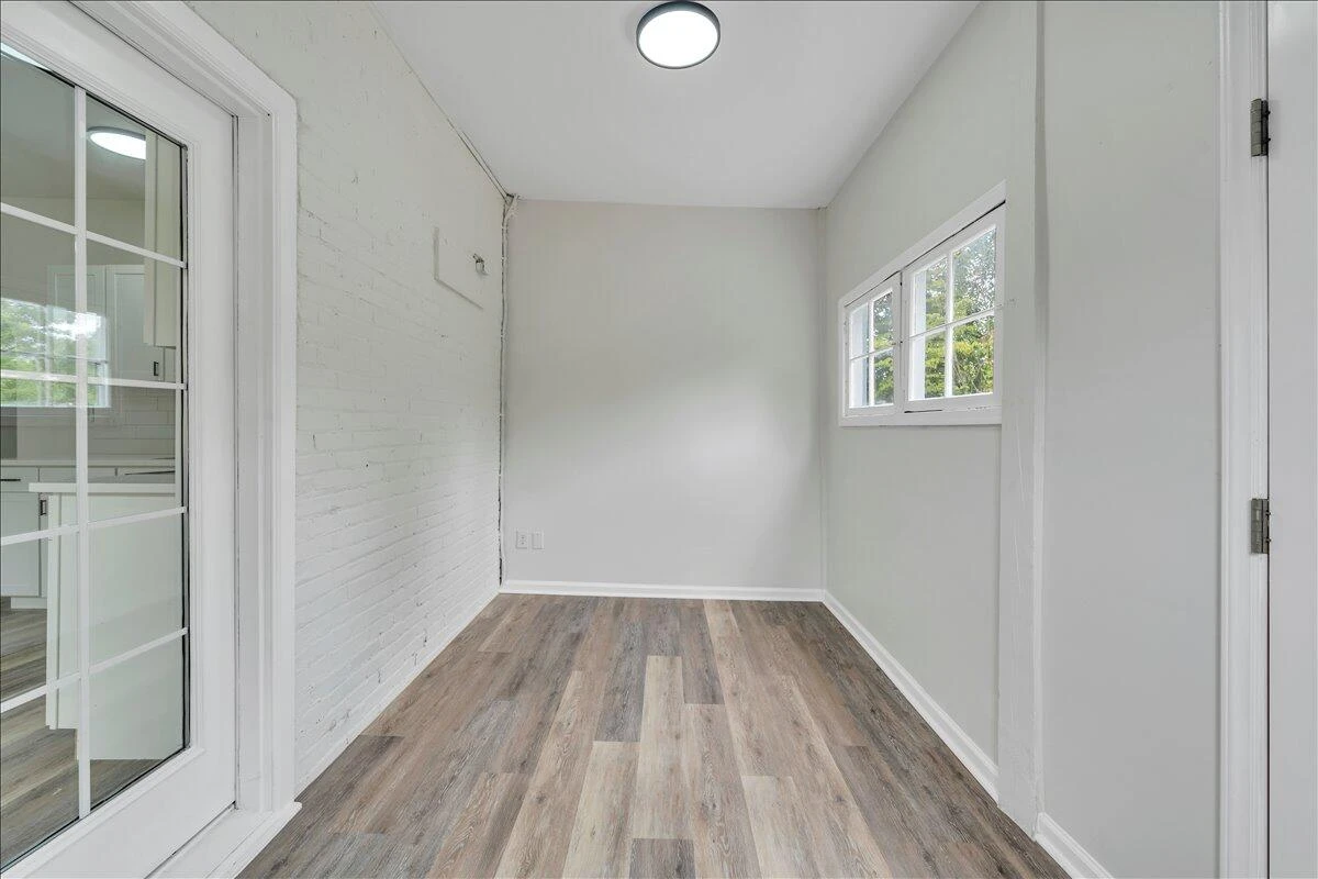 1131 Grayson AVE NW - Photo 22