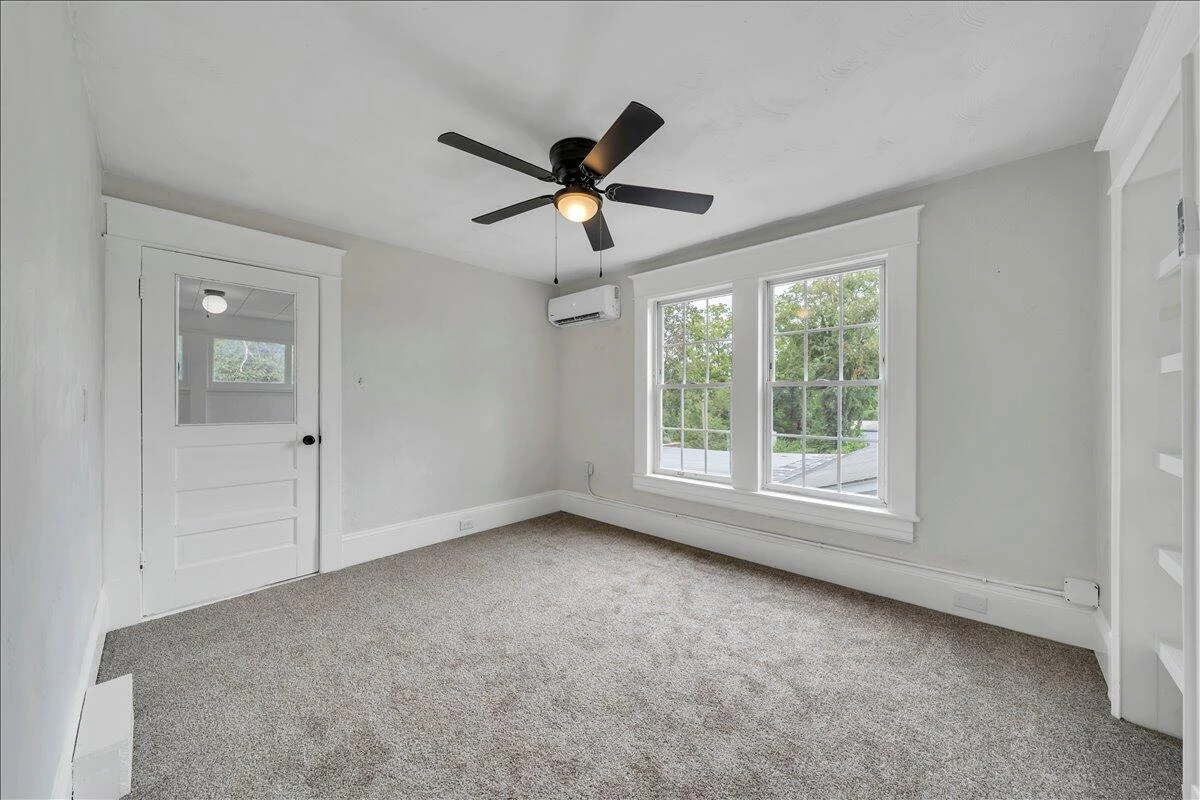 1131 Grayson AVE NW - Photo 26