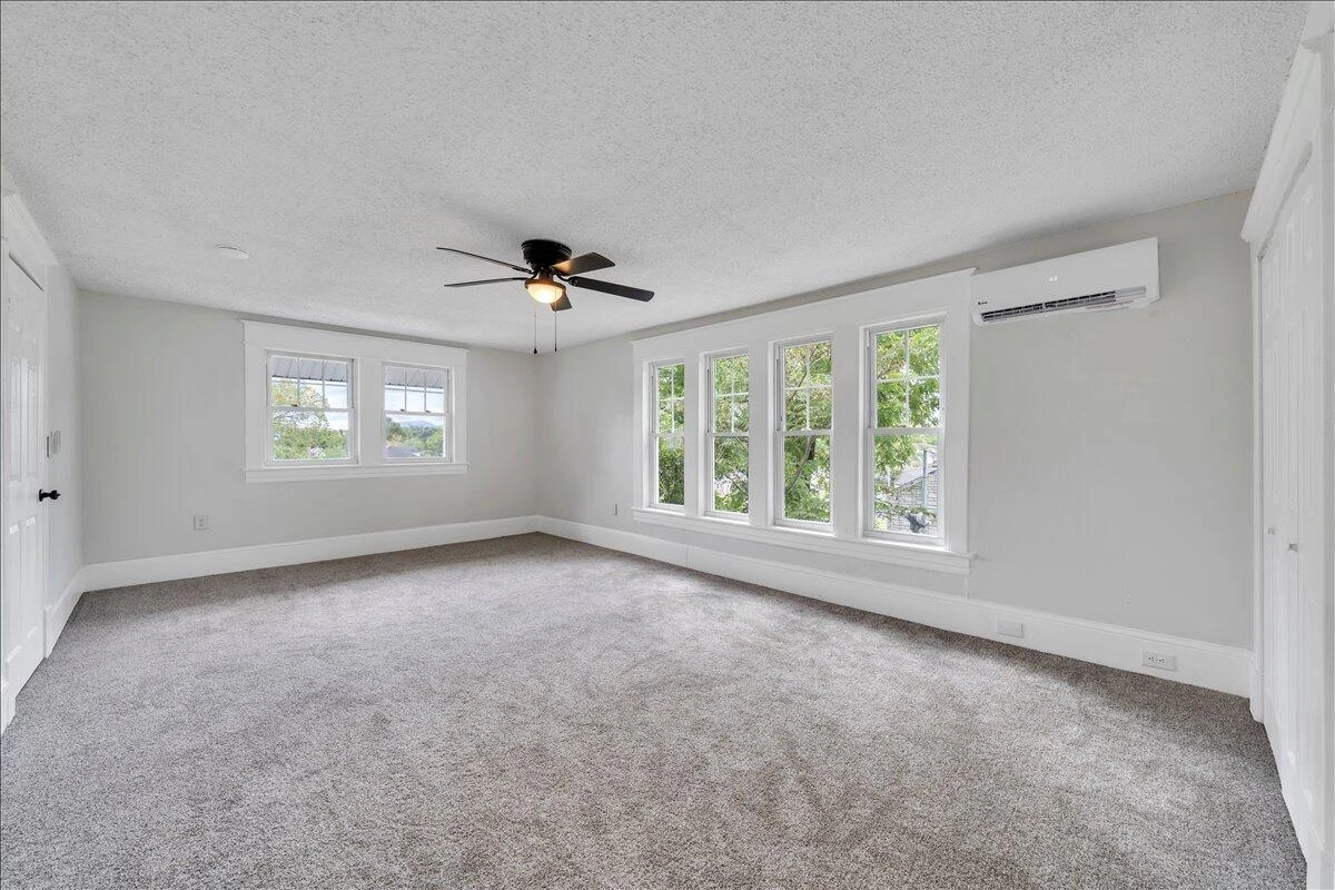 1131 Grayson AVE NW - Photo 31