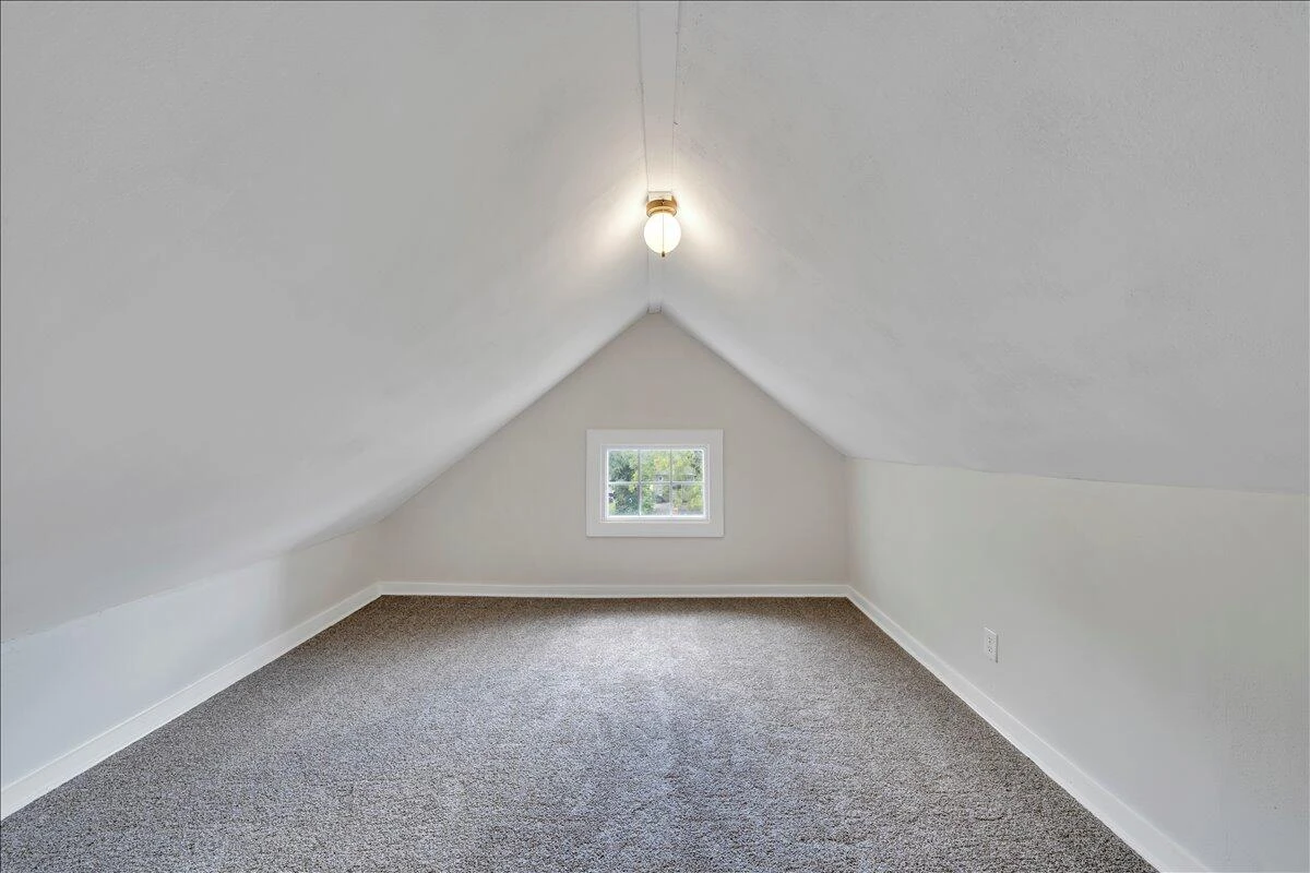 1131 Grayson AVE NW - Photo 35