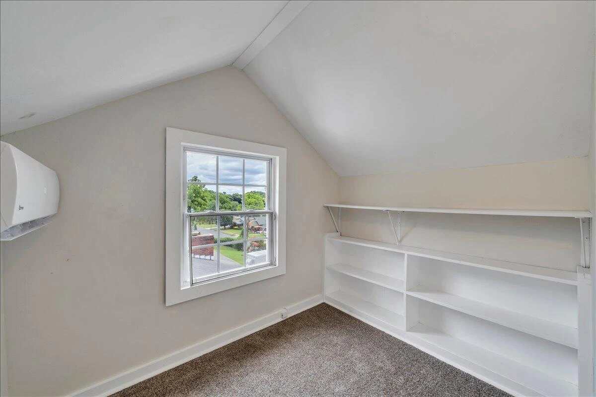 1131 Grayson AVE NW - Photo 37