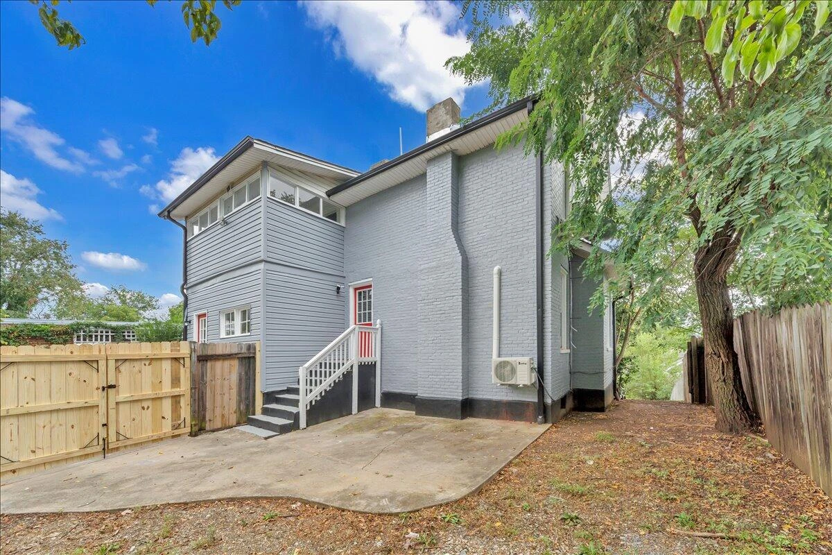 1131 Grayson AVE NW - Photo 41