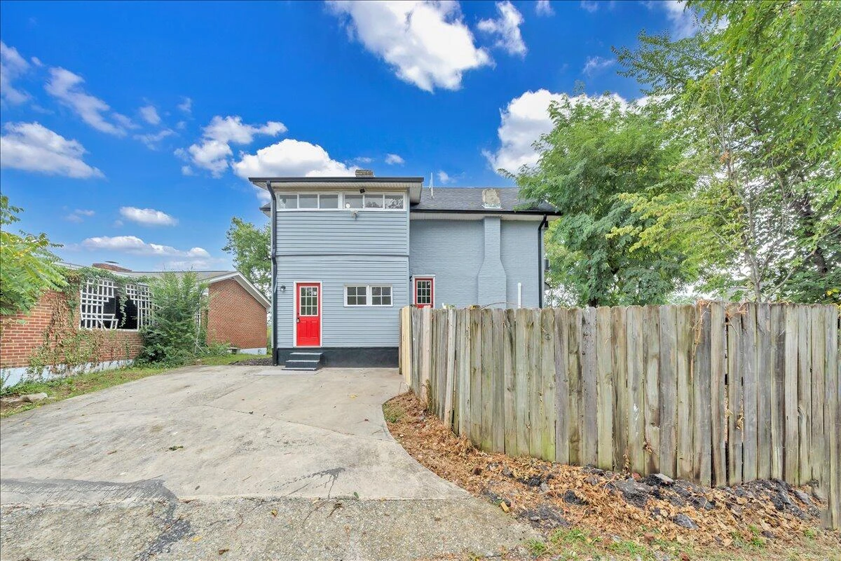 1131 Grayson AVE NW - Photo 43