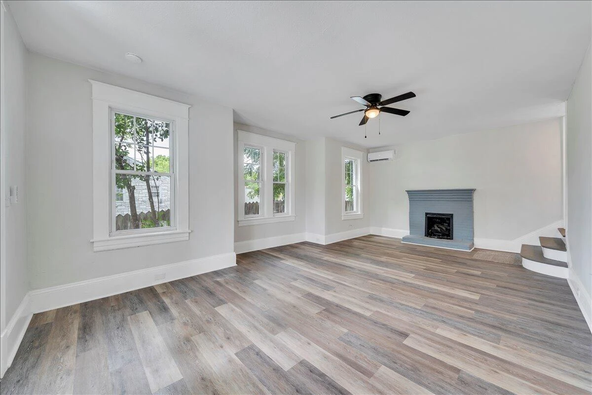 1131 Grayson AVE NW - Photo 8