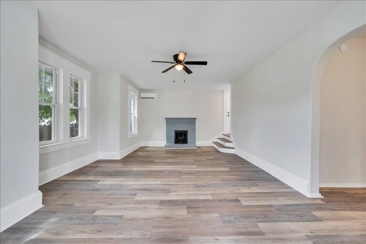 1131 Grayson AVE NW - Photo 9