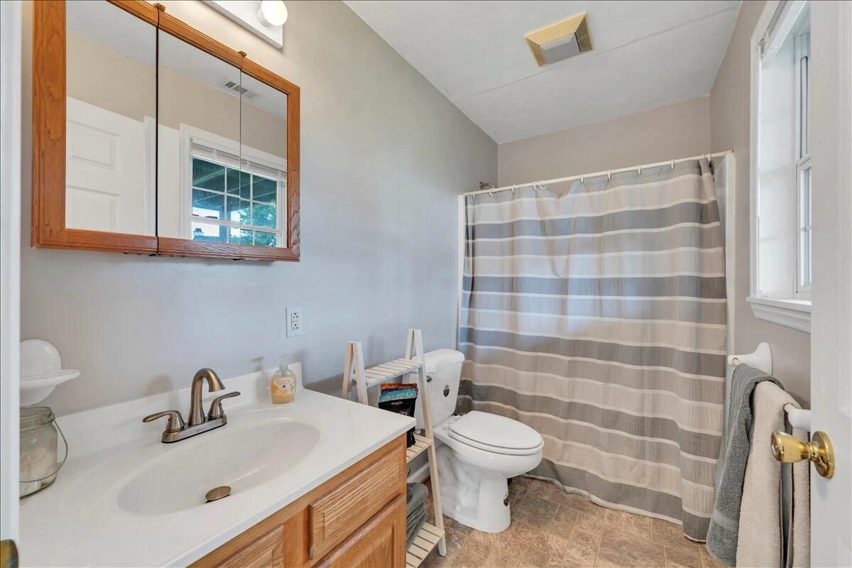 2414 Carlsbad CIR - Photo 19