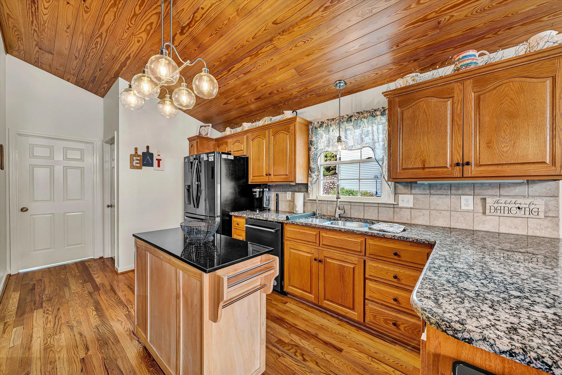 3706 Derby DR - Photo 11