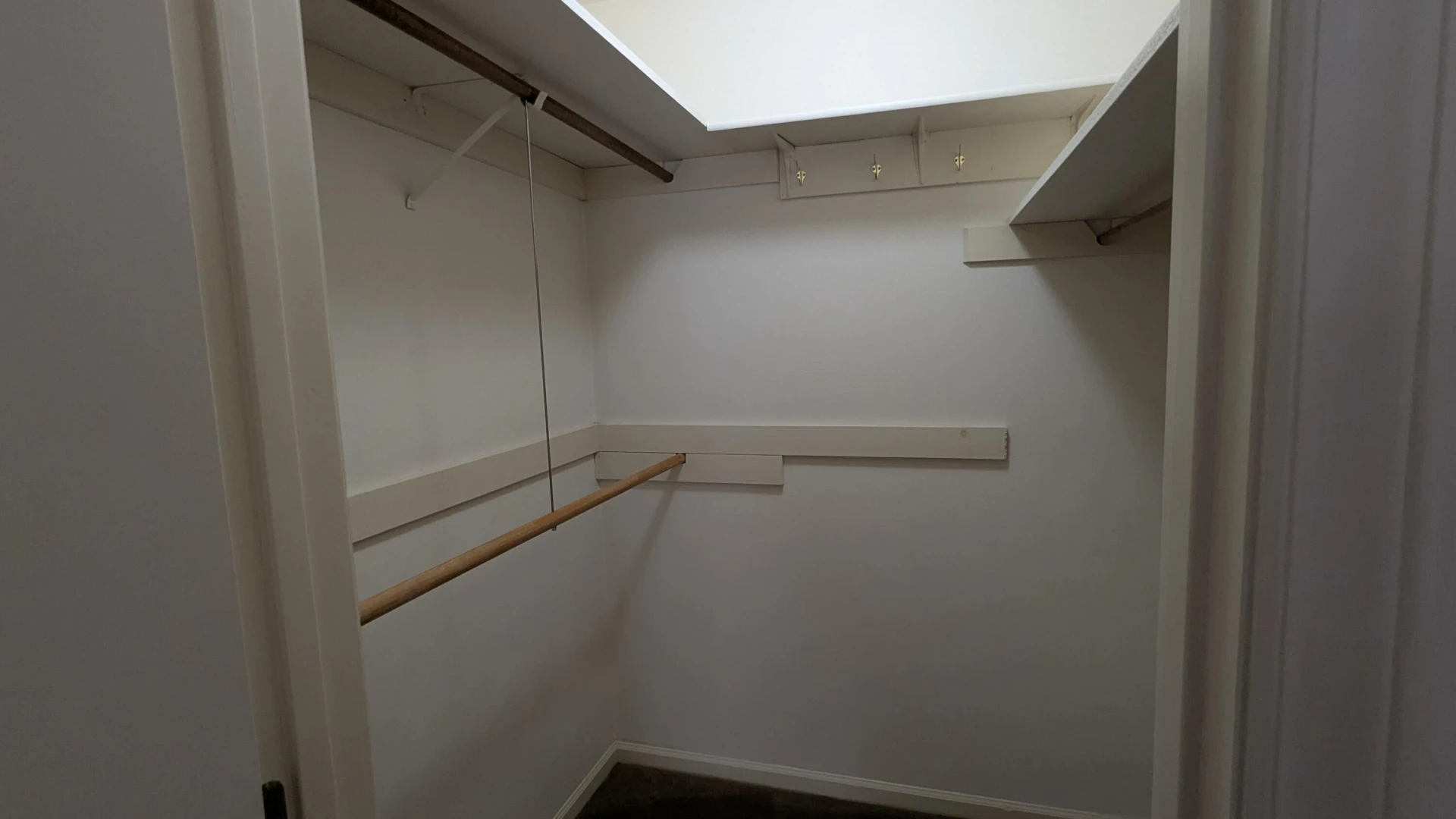 2513 Gatehouse LN - Photo 10