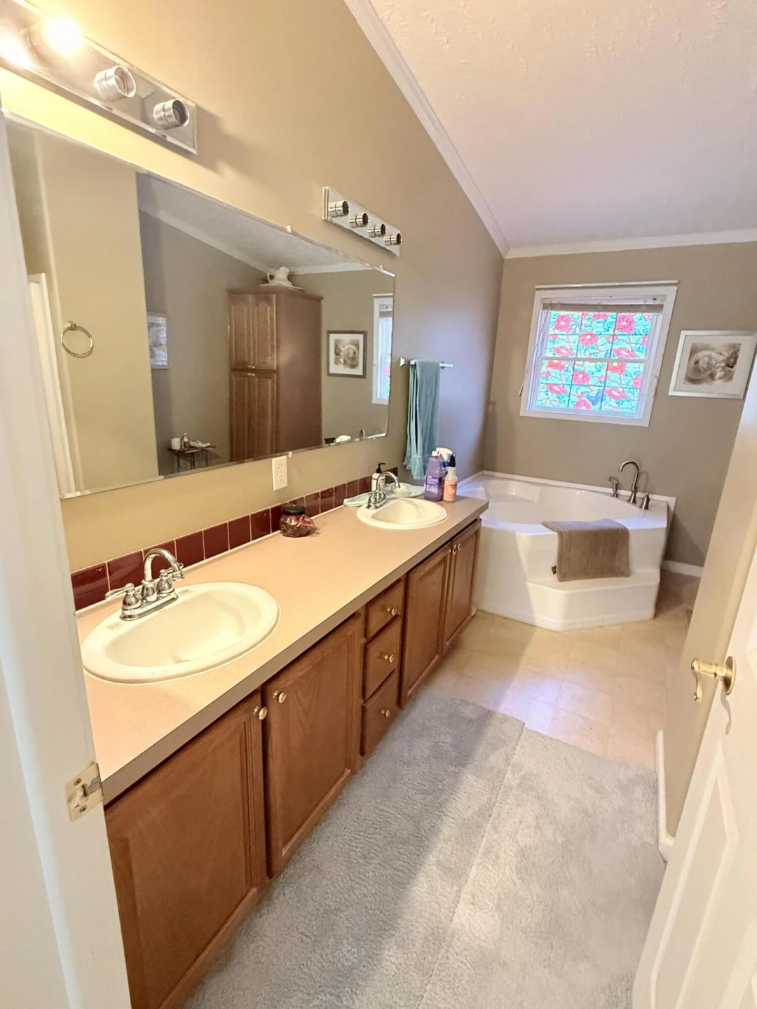 2204 Ridge RD - Photo 10