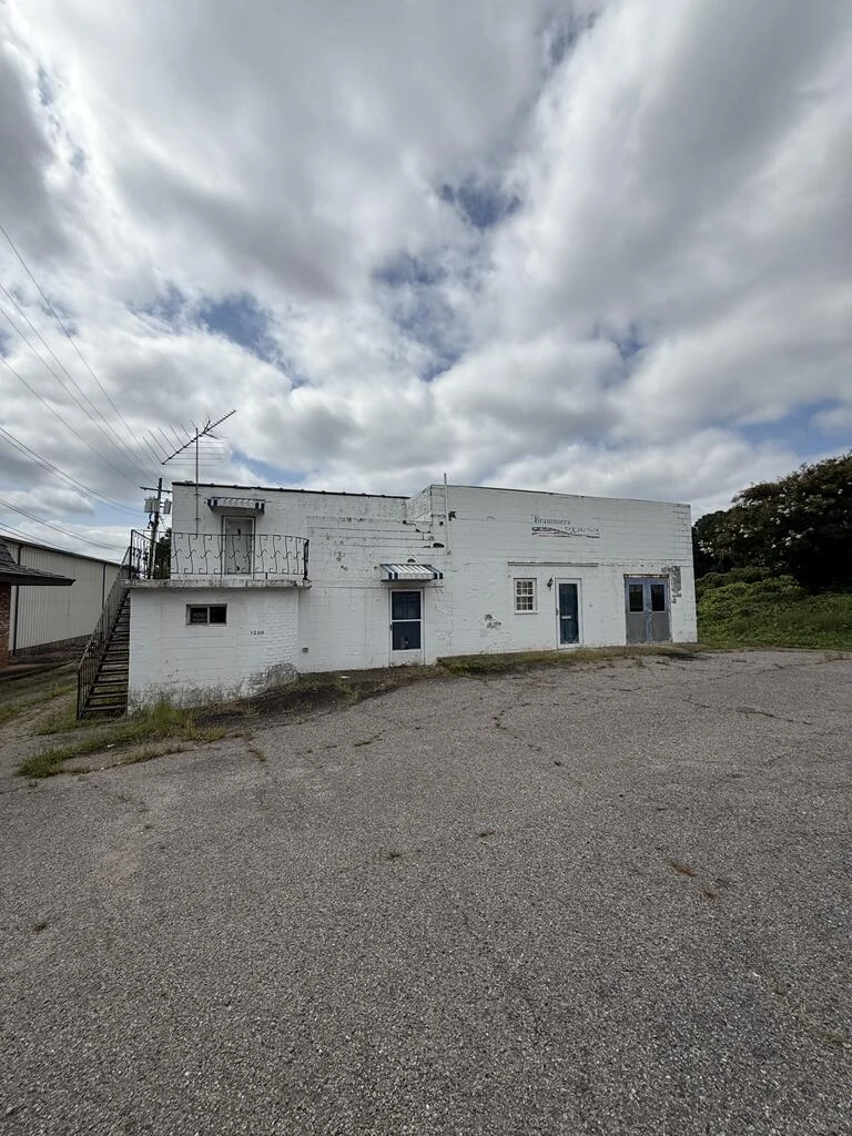 1200 S Memorial BLVD - Photo 2