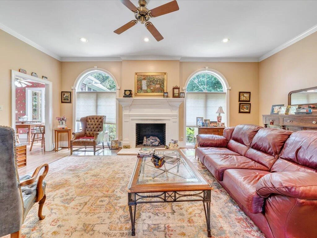 235 Leatherwood CIR - Photo 17
